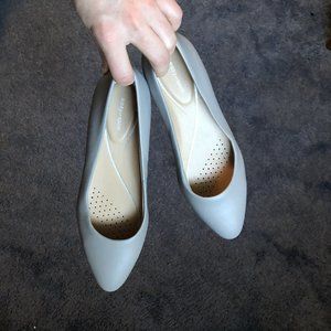 3 for $42! NWOT Easy Spirit Silver/Grey Flat Shoes - 6M